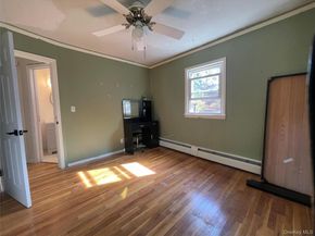 14 Bruce Lane S, Kings Park NY 11754
