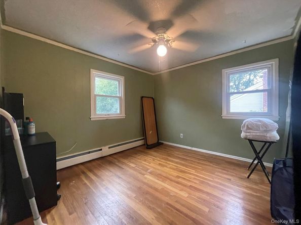 14 Bruce Lane S, Kings Park NY 11754