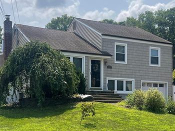 14 Bruce Lane S