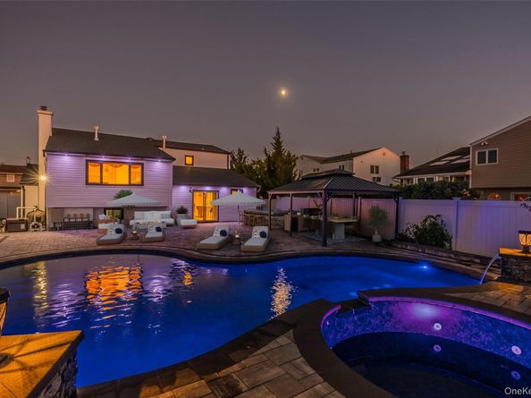 3012 Mandalay Beach Road, Wantagh NY 11793