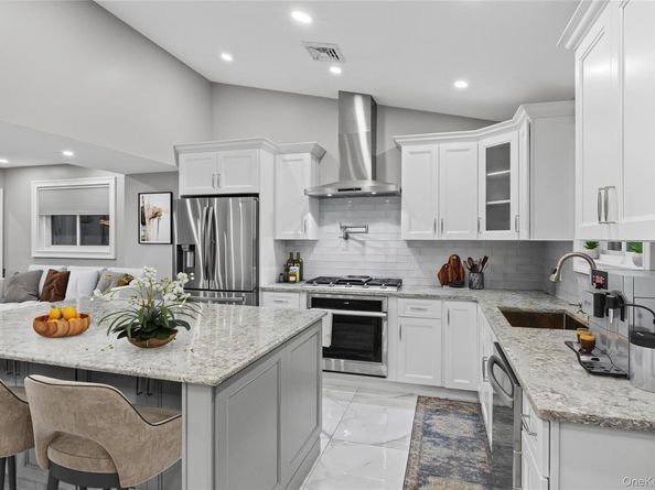 3012 Mandalay Beach Road, Wantagh NY 11793