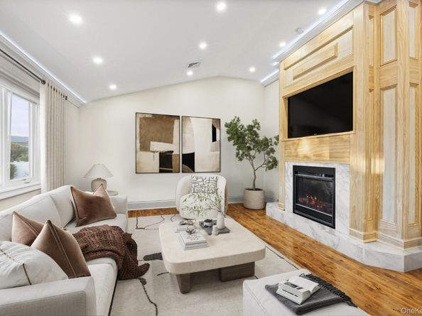 3012 Mandalay Beach Road, Wantagh NY 11793