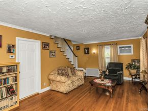 830 Davis Avenue, Uniondale NY 11553