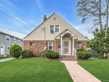 830 Davis Avenue