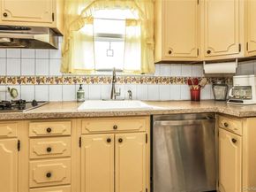 830 Davis Avenue, Uniondale NY 11553