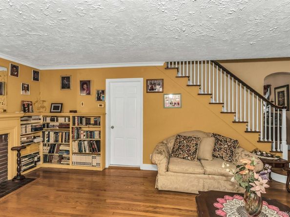 830 Davis Avenue, Uniondale NY 11553