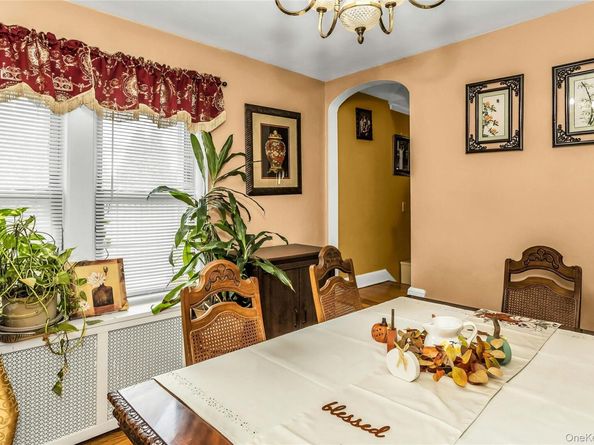 830 Davis Avenue, Uniondale NY 11553