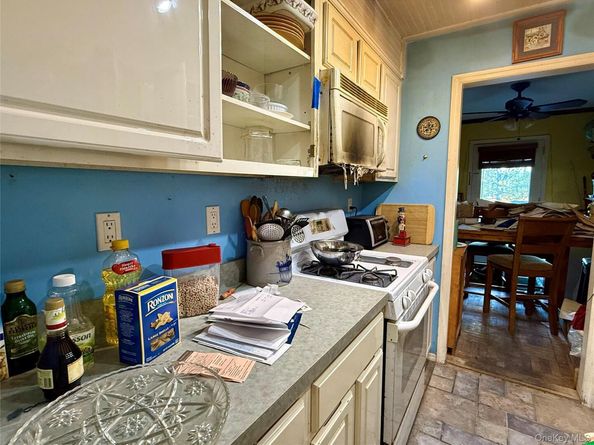 669 Pelham Road C10, New Rochelle NY 10805