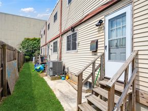 88 E Valley Stream Boulevard 7, Valley Stream NY 11580