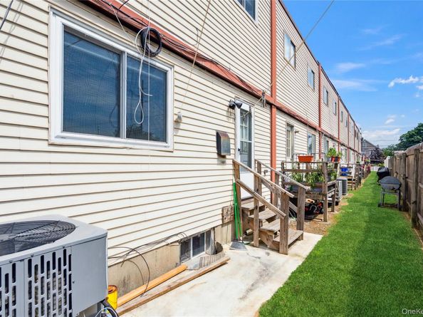 88 E Valley Stream Boulevard 7, Valley Stream NY 11580