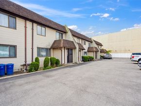 88 E Valley Stream Boulevard 7, Valley Stream NY 11580