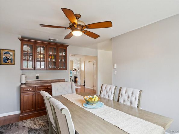 88 E Valley Stream Boulevard 7, Valley Stream NY 11580