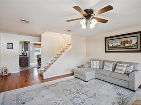 88 E Valley Stream Boulevard 7, Valley Stream NY 11580