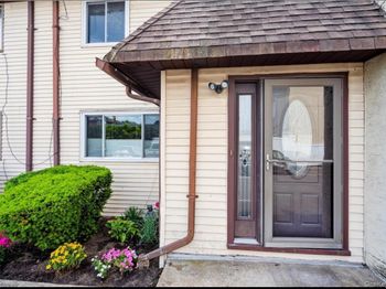 88 E Valley Stream Boulevard