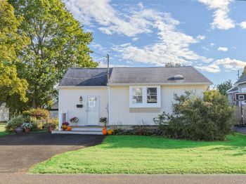 26 Sawyer Avenue