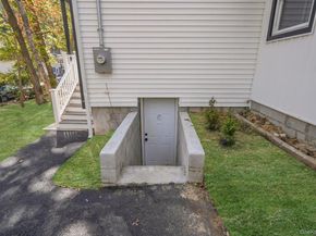 7 Rosedale Road, Sound Beach NY 11789