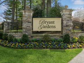 10 Bryant Gardens 2L, White Plains NY 10605