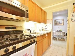 10 Bryant Gardens 2L, White Plains NY 10605