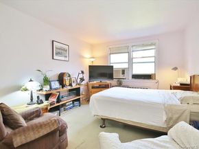 10 Bryant Gardens 2L, White Plains NY 10605
