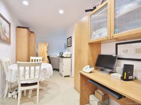 10 Bryant Gardens 2L, White Plains NY 10605