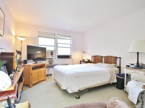10 Bryant Gardens 2L, White Plains NY 10605