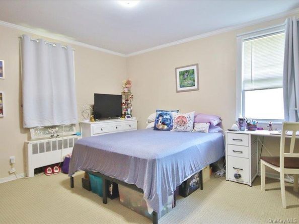 10 Bryant Gardens 2L, White Plains NY 10605
