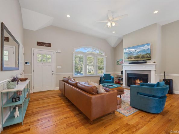 380 Homestead Way, Greenport NY 11944