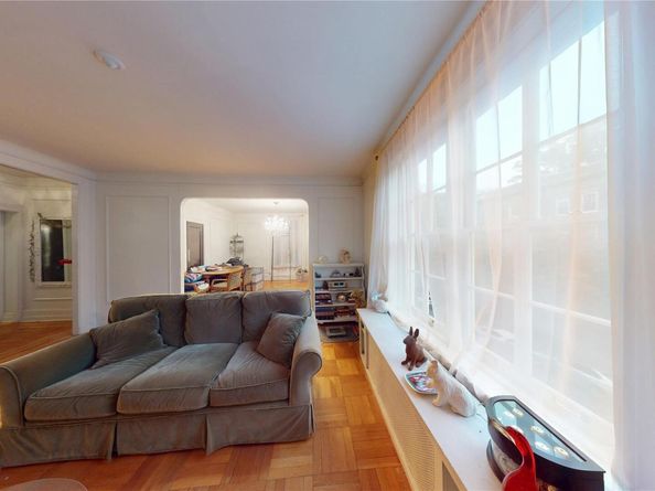 34-37 80th Street 32, Jackson Heights NY 11372