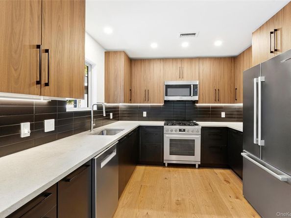 70 Whooping Hollow Road, East Hampton NY 11937