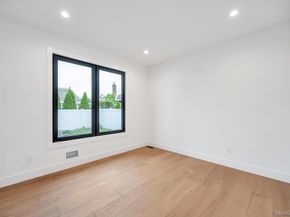 25 Red Maple Dr N, Wantagh NY 11793