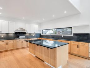 25 Red Maple Dr N, Wantagh NY 11793