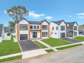 25 Red Maple Dr N, Wantagh NY 11793