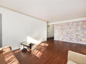 87-20 175 Street 1M, Jamaica NY 11432