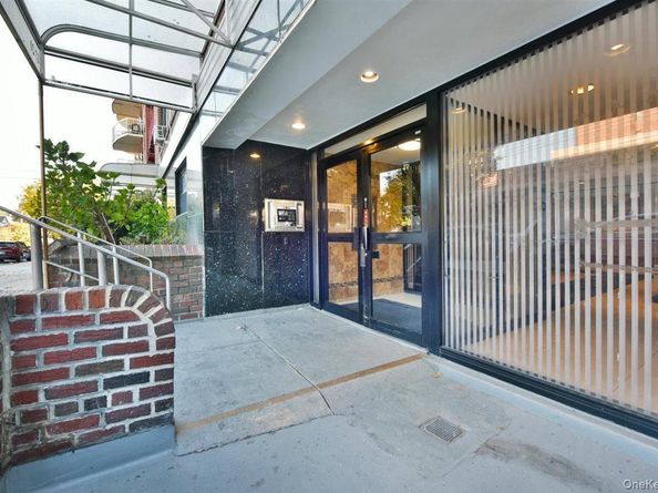 87-20 175 Street 1M, Jamaica NY 11432