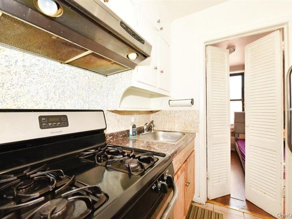 87-20 175 Street 1M, Jamaica NY 11432