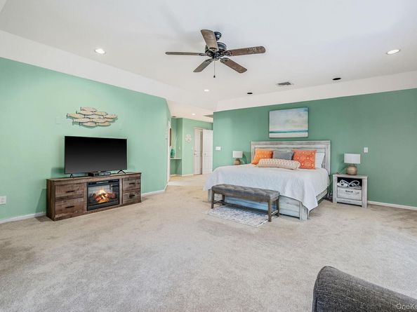 15 Riviera Court, Great River NY 11739