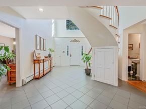 15 Riviera Court, Great River NY 11739