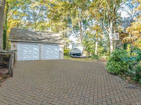 15 Riviera Court, Great River NY 11739