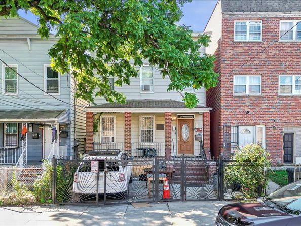 760 E 221st Street, Bronx NY 10467