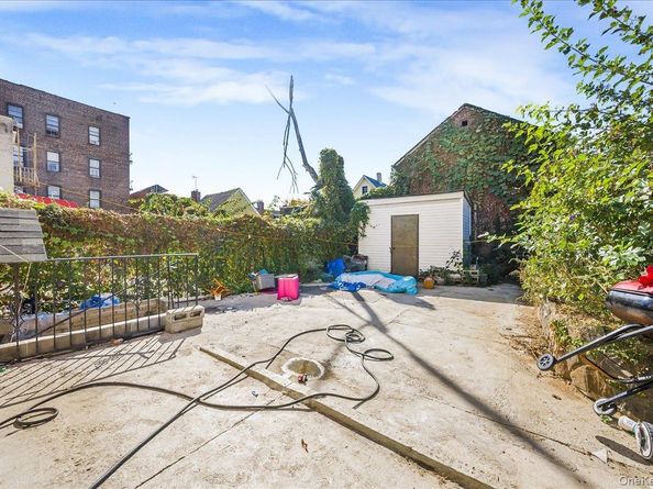 760 E 221st Street, Bronx NY 10467