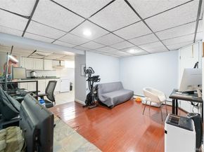 90 27th Street, Copiague NY 11726