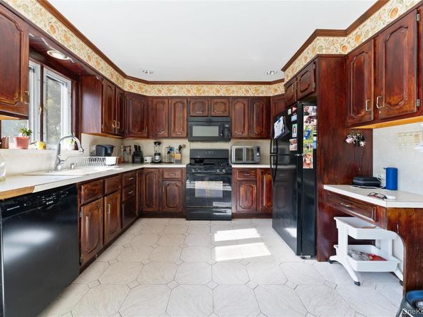 90 27th Street, Copiague NY 11726