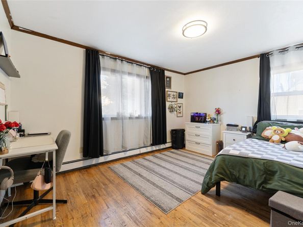 90 27th Street, Copiague NY 11726