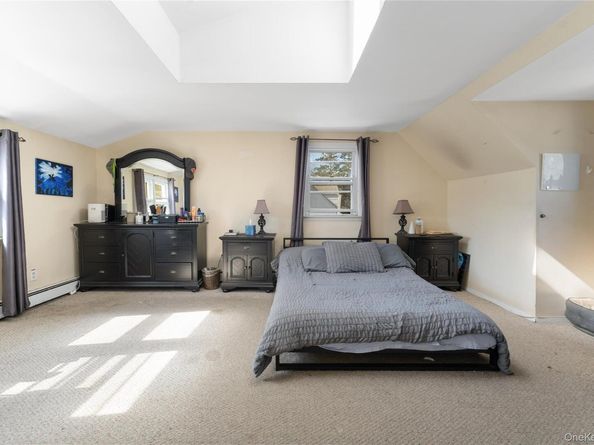 90 27th Street, Copiague NY 11726