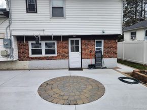 3 Nancy Place, East Massapequa NY 11758