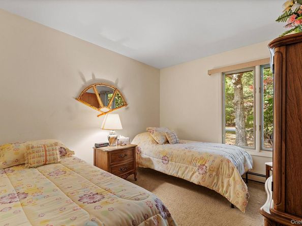 33 Sherwood Lane, East Hampton NY 11937