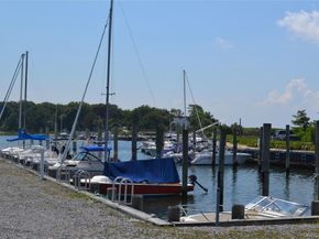 33 Sherwood Lane, East Hampton NY 11937