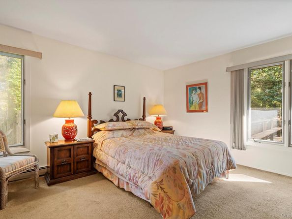 33 Sherwood Lane, East Hampton NY 11937