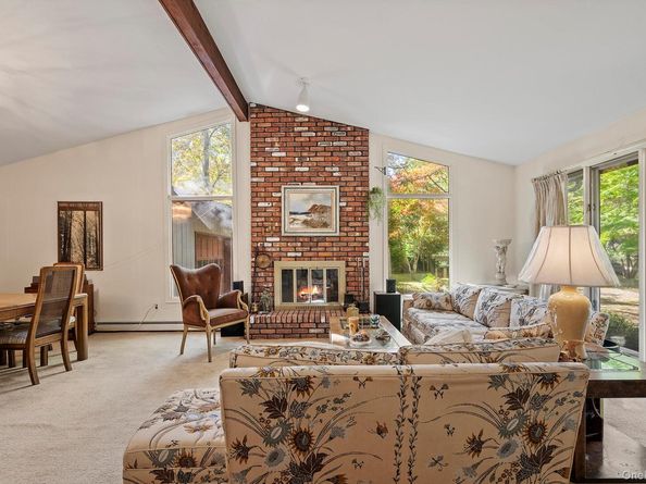 33 Sherwood Lane, East Hampton NY 11937