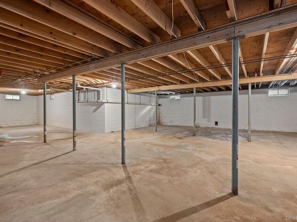 33 Sherwood Lane, East Hampton NY 11937